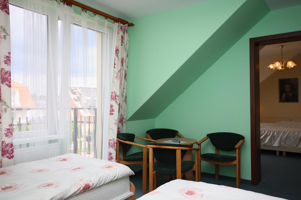 Osrodek Wczasowy Marysia Hotel Niechorze Exterior photo